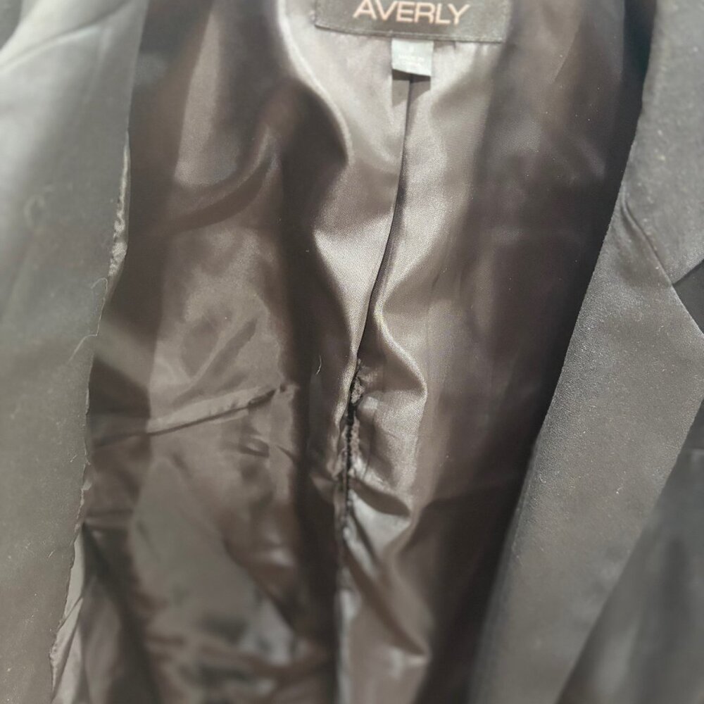 Averly Black Tailored Jacket - image 6